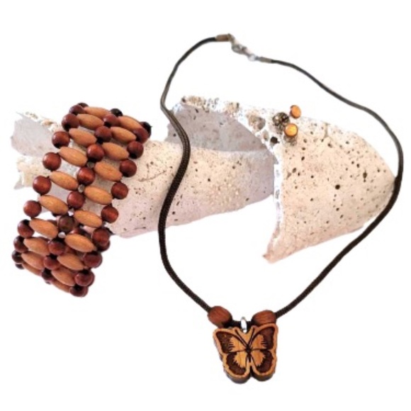 ๐๐ Butterfly Baby Bundle Necklace Bracelet & Stud Earring Set - Picture 1 of 6